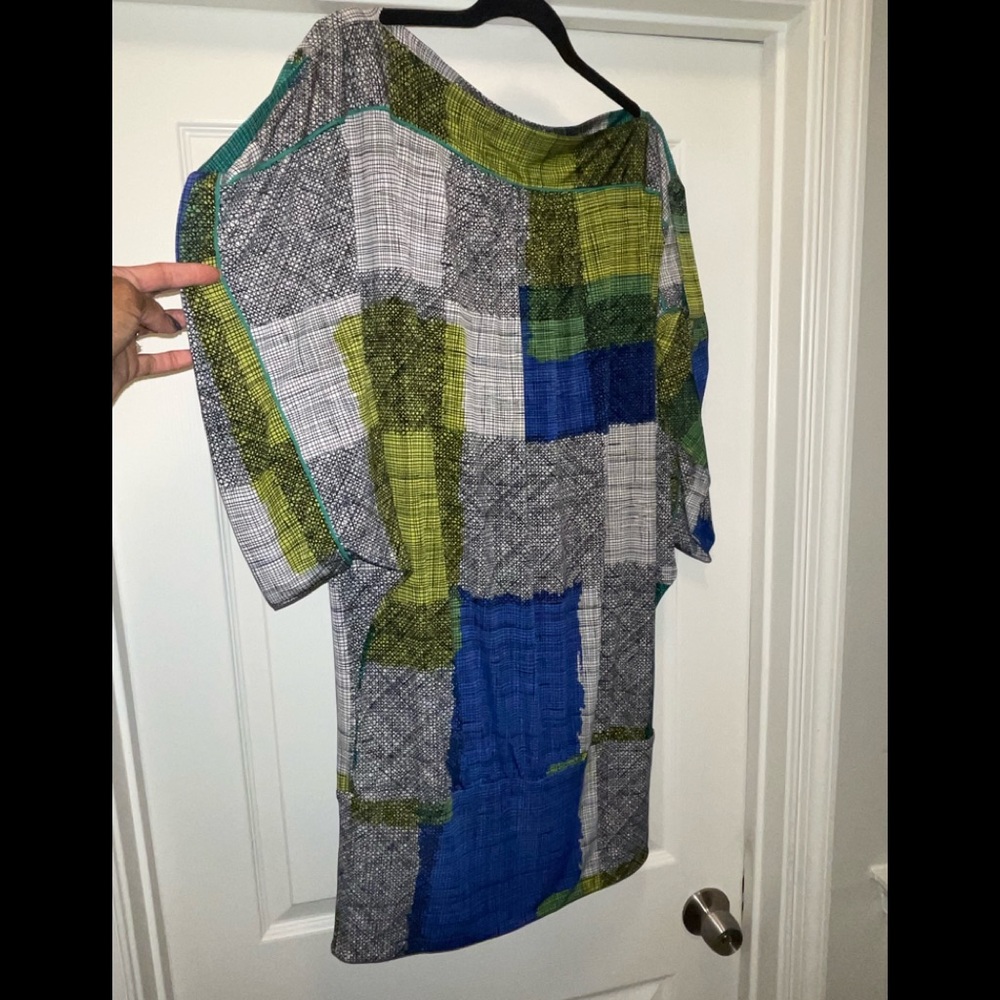 BCBG only worn once, cute blouson dress that can be worn for multiple occasions